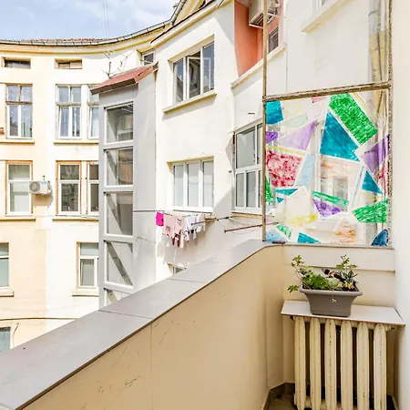 Apartment Luxury And Spacious At The Hearth Of The *